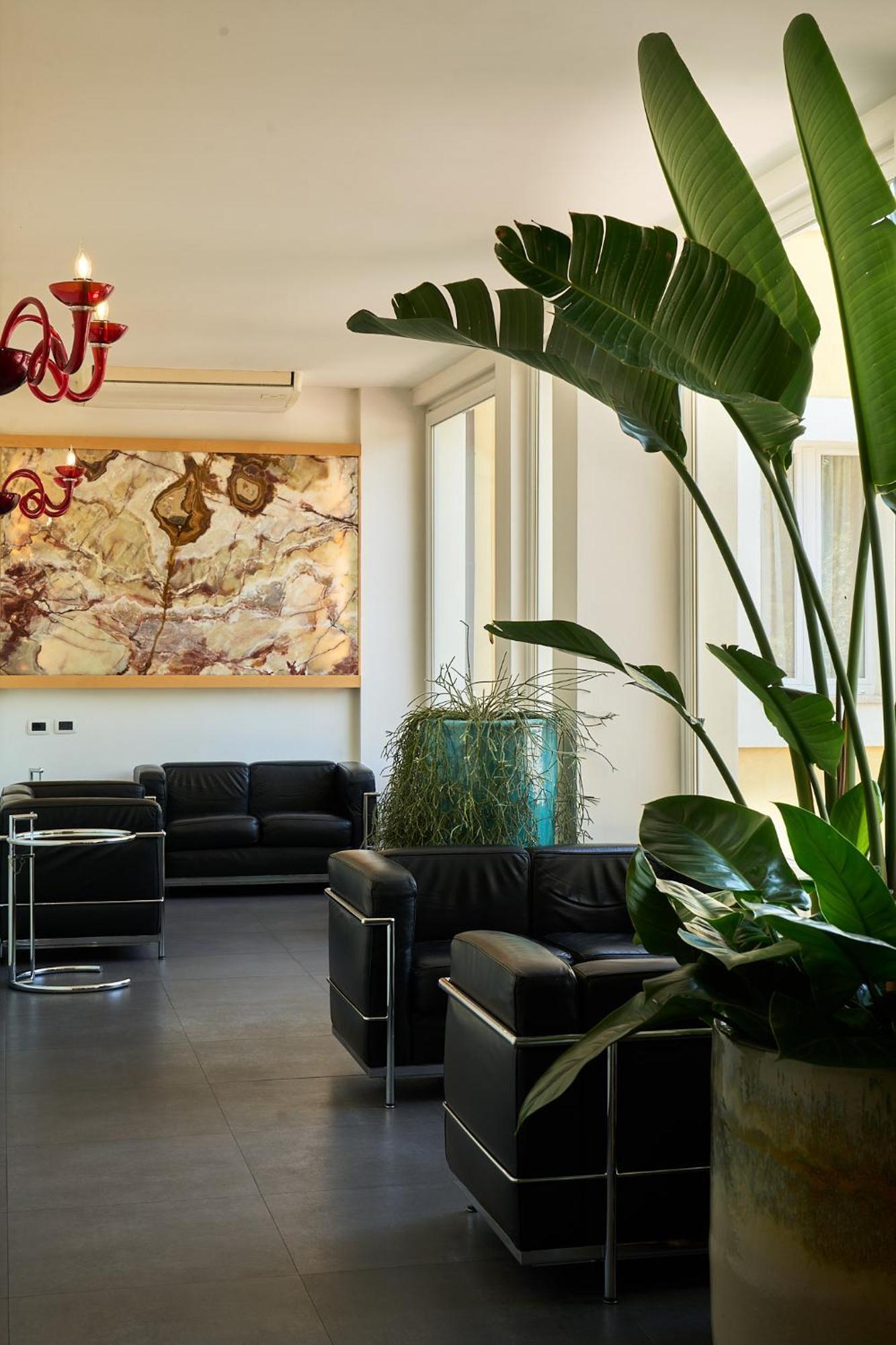 Delfina Palace Hotel Foligno Eksteriør billede