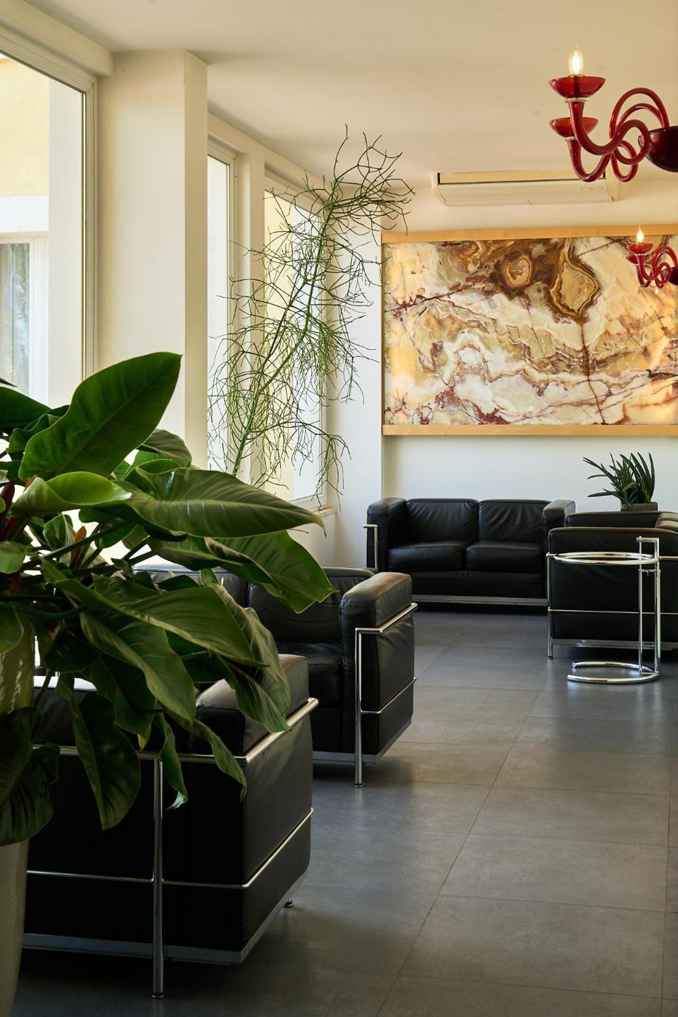 Delfina Palace Hotel Foligno Eksteriør billede